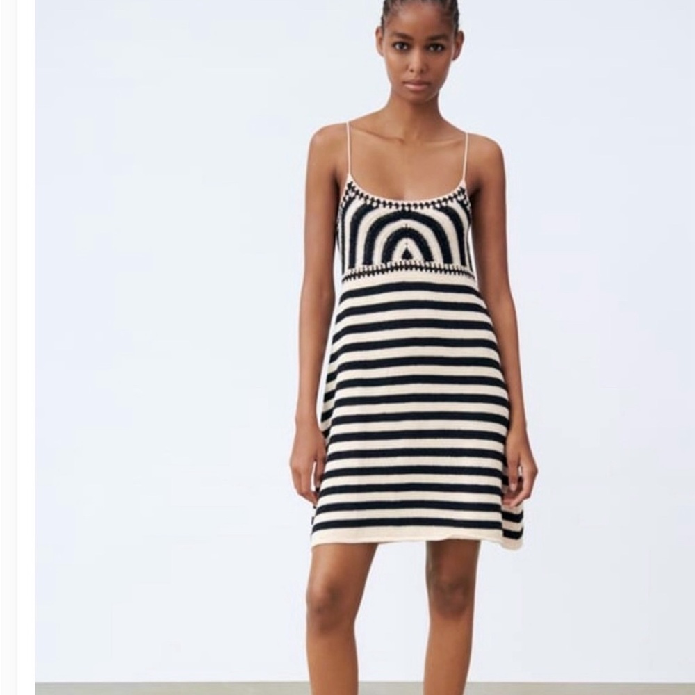 Zara above the knee striped knit dress. Size small. Color cream and black